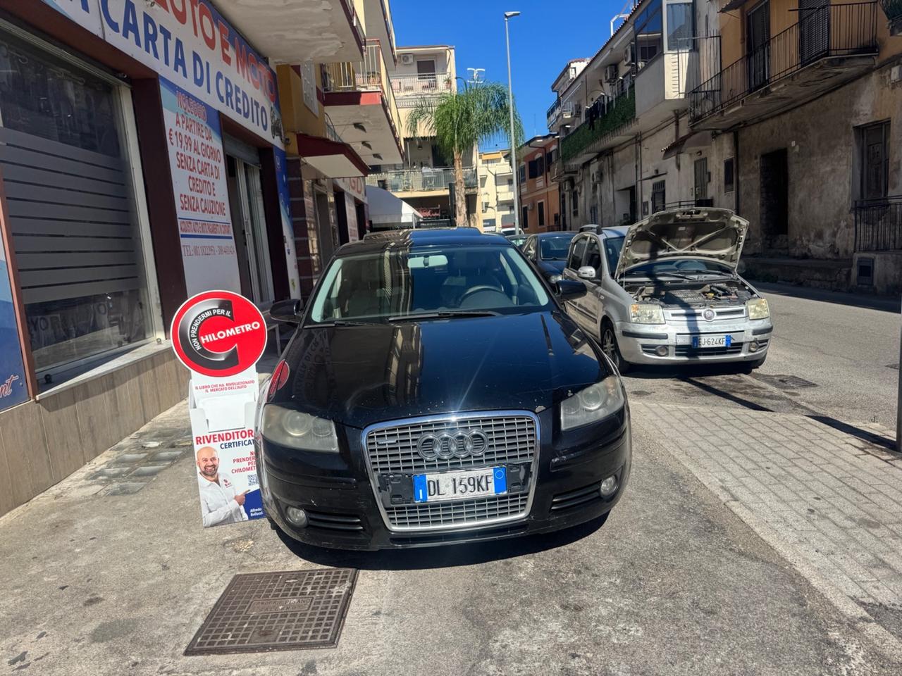 Audi A3 SPB 2.0 16V TDI quattro Ambition con tetto navi pelle