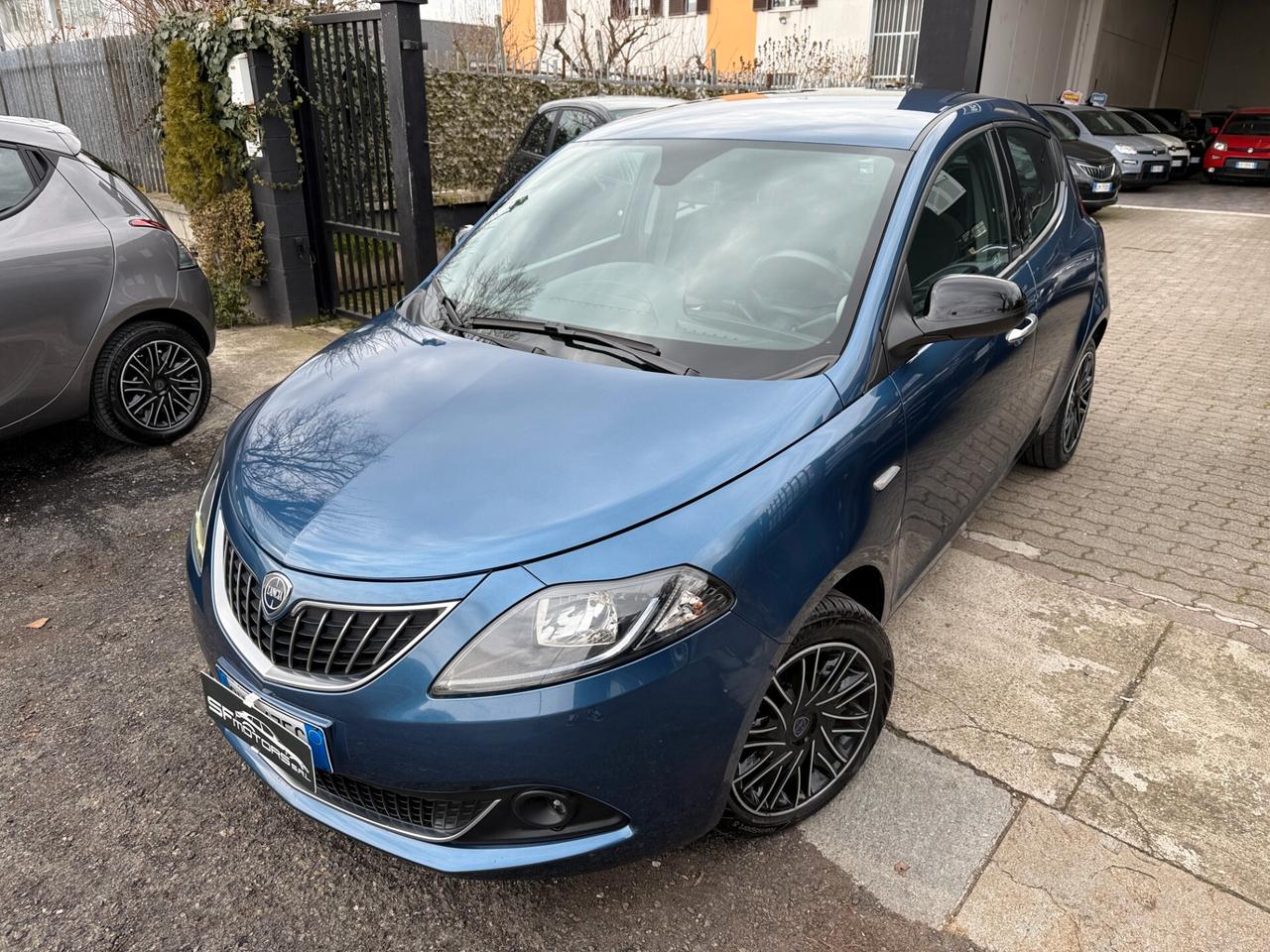 Lancia Ypsilon 1.0 FireFly 5 porte S&S Hybrid Ecochic Gold