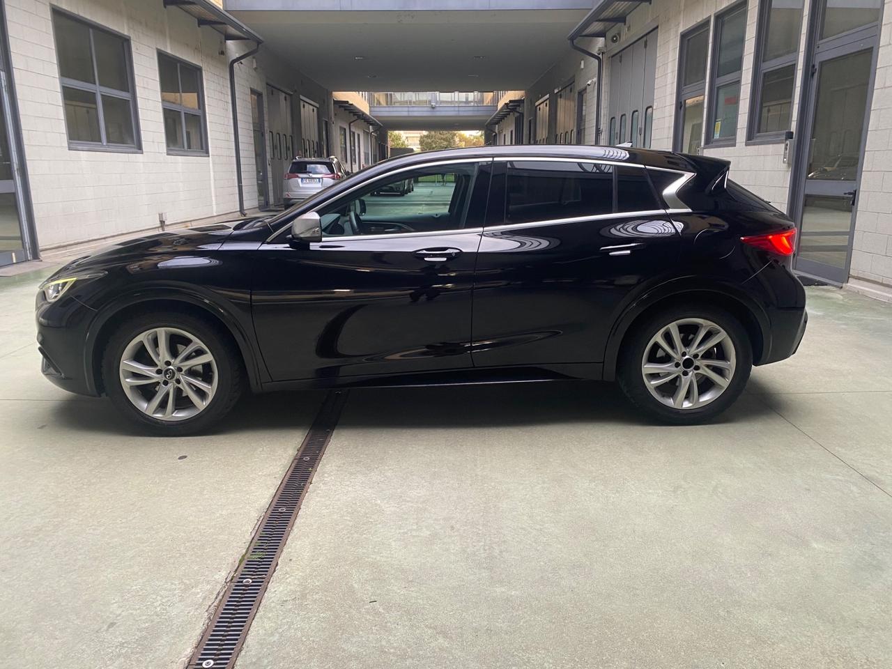 Infiniti Q30 1.5 diesel Premium Tech
