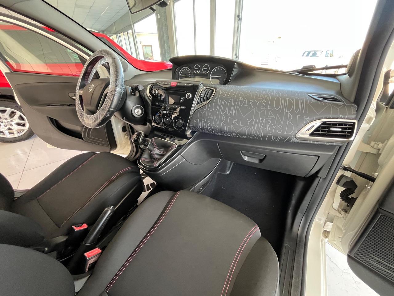 Lancia Ypsilon 1.2 69 CV 5 porte 111000 km