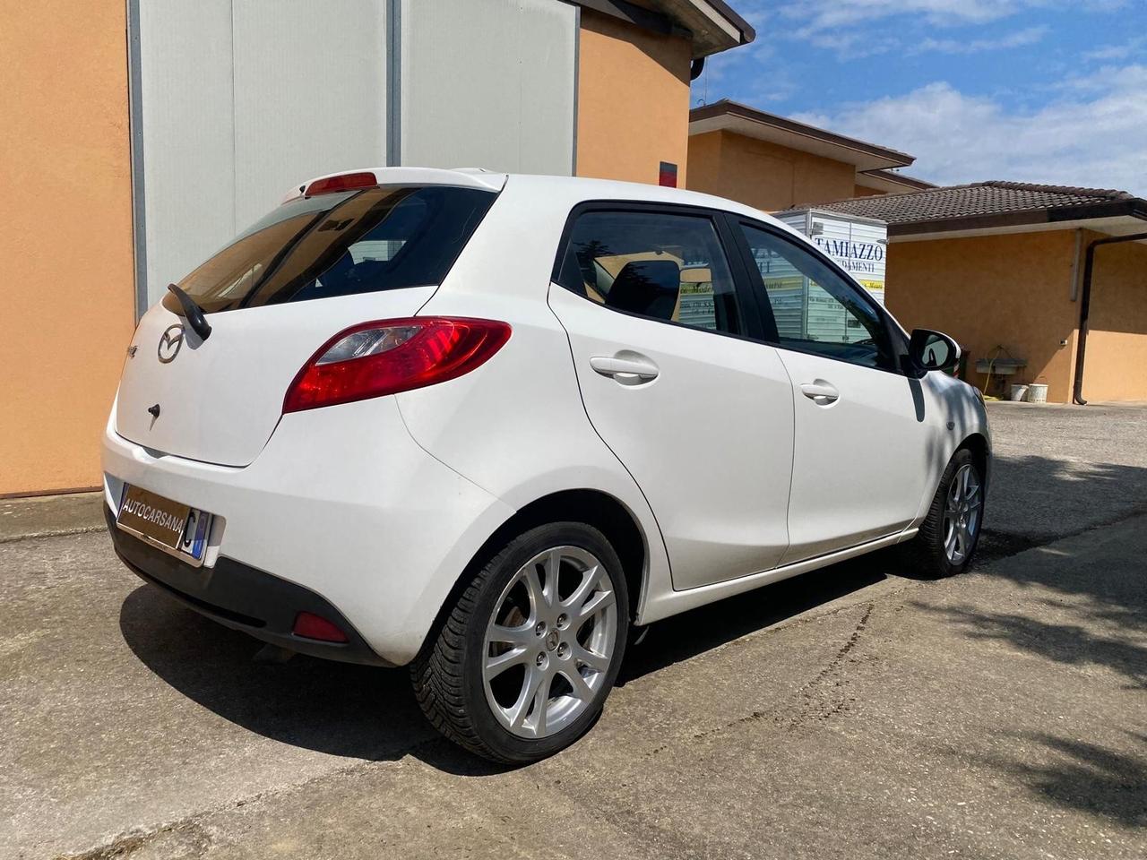 MAZDA 2 1.4 DIESEL PLUS MOLTO BELLA GUARDA