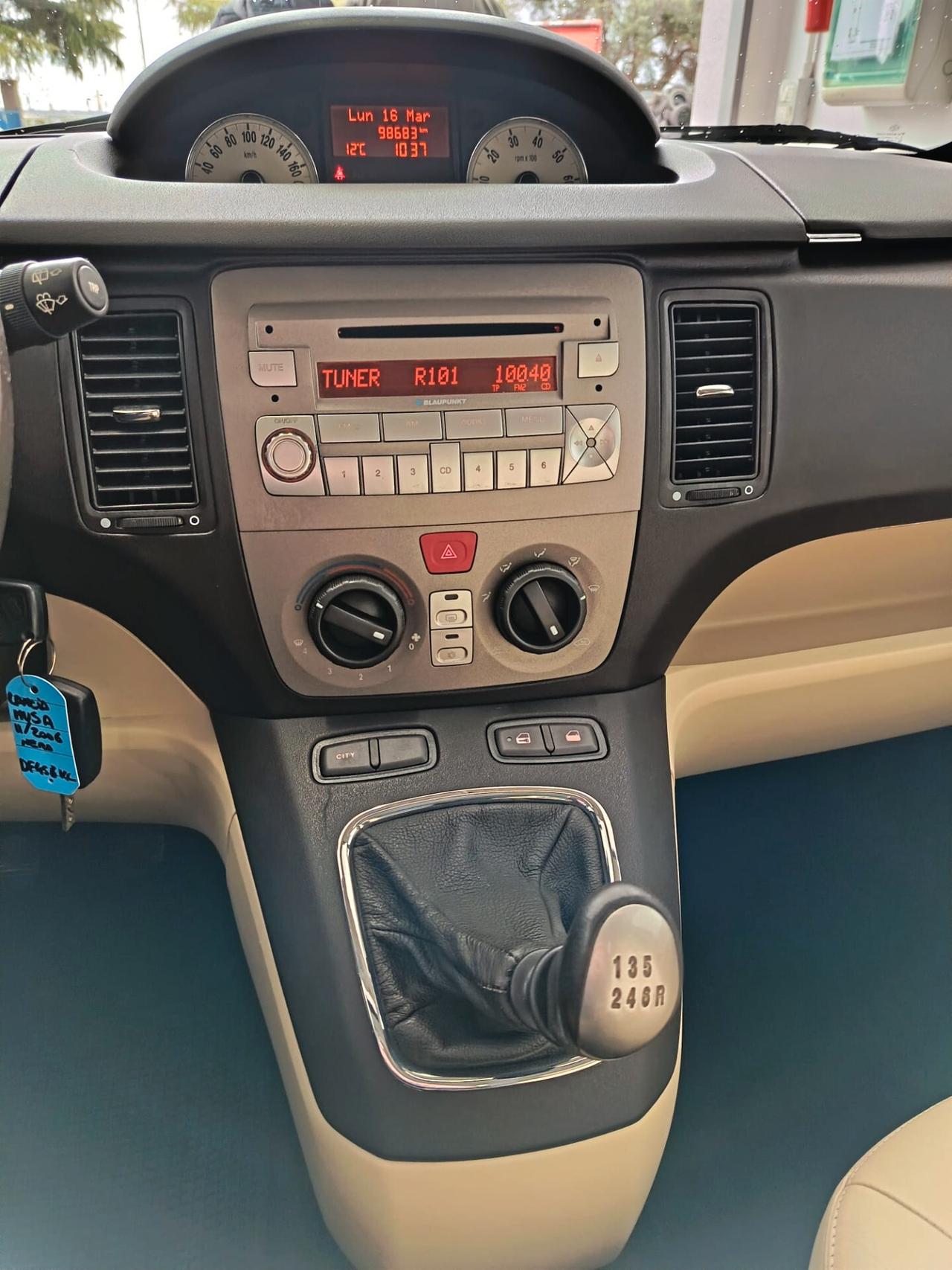 Lancia MUSA 1.4 16V Platino Plus