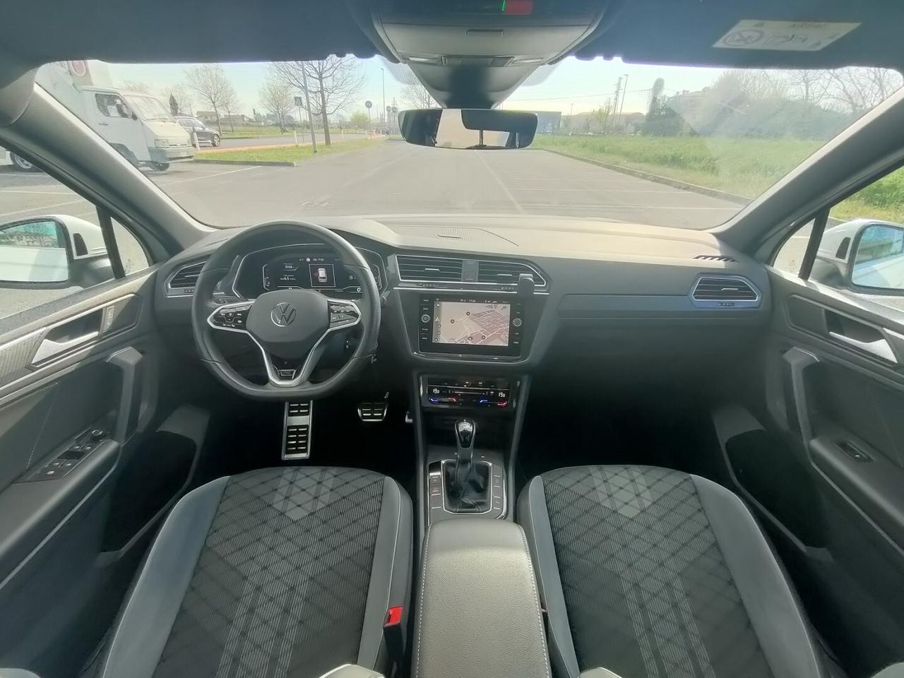 VOLKSWAGEN Tiguan R-Line 150cv Automatica