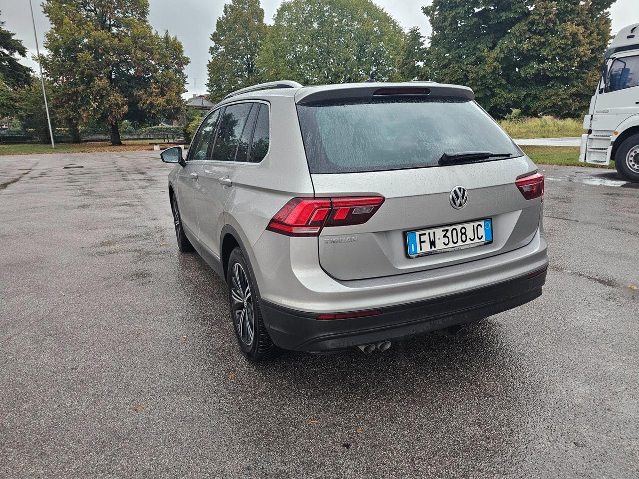 Volkswagen Tiguan 2.0 TDI SCR DSG Business BlueMotion Technology