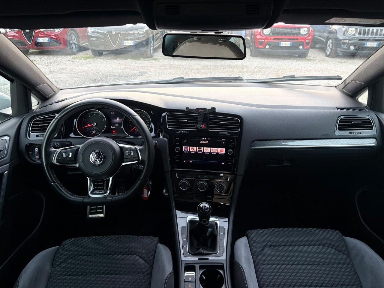 Volkswagen Golf 1.4 TSI R-Line Executive BlueMotion Technology