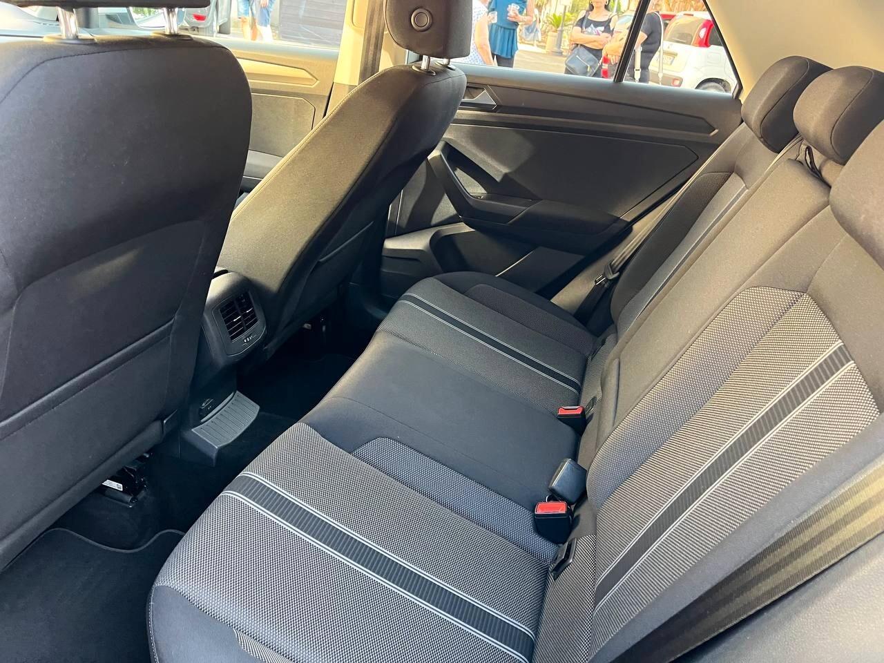 Volkswagen T-Roc 1.6 TDI SCR Business BlueMotion Technology