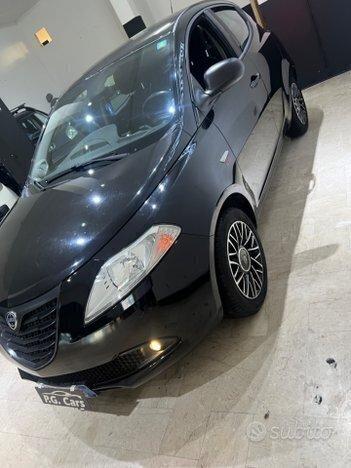 Lancia Ypsilon MOMO DESIGN