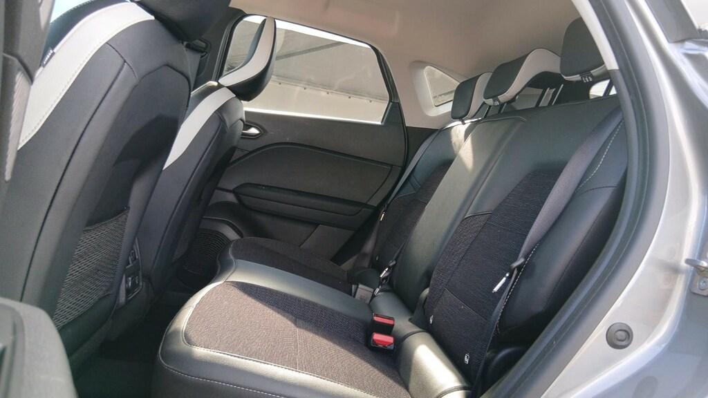 Renault Captur 1.6 Hybrid Techno E-Tech Auto