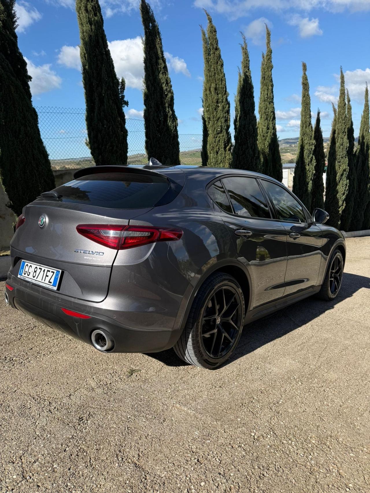 Alfa Romeo Stelvio Restynling - 190 CV AT8 Q4
