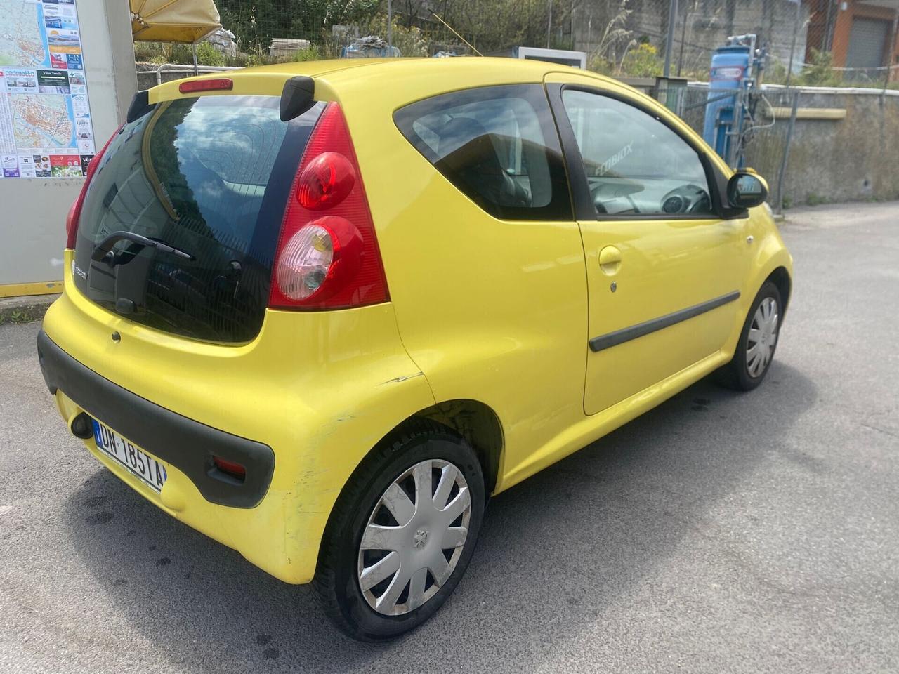 Peugeot 107 1.0 68CV 3p. Plaisir