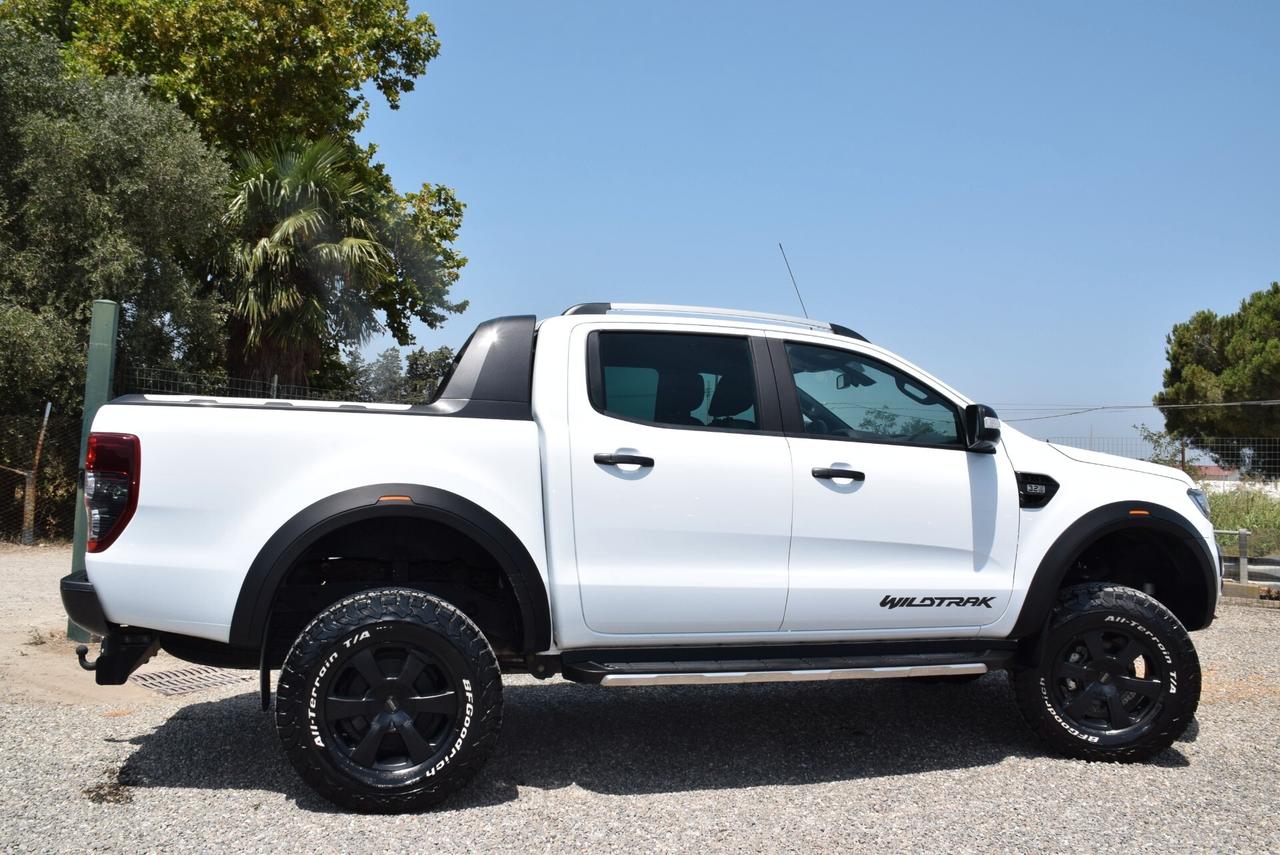 Ford Ranger 4X4 WILDTRAK CABINA RIALZATA - GANCIO 3.2TDCi AUTOM. IVA DETR.