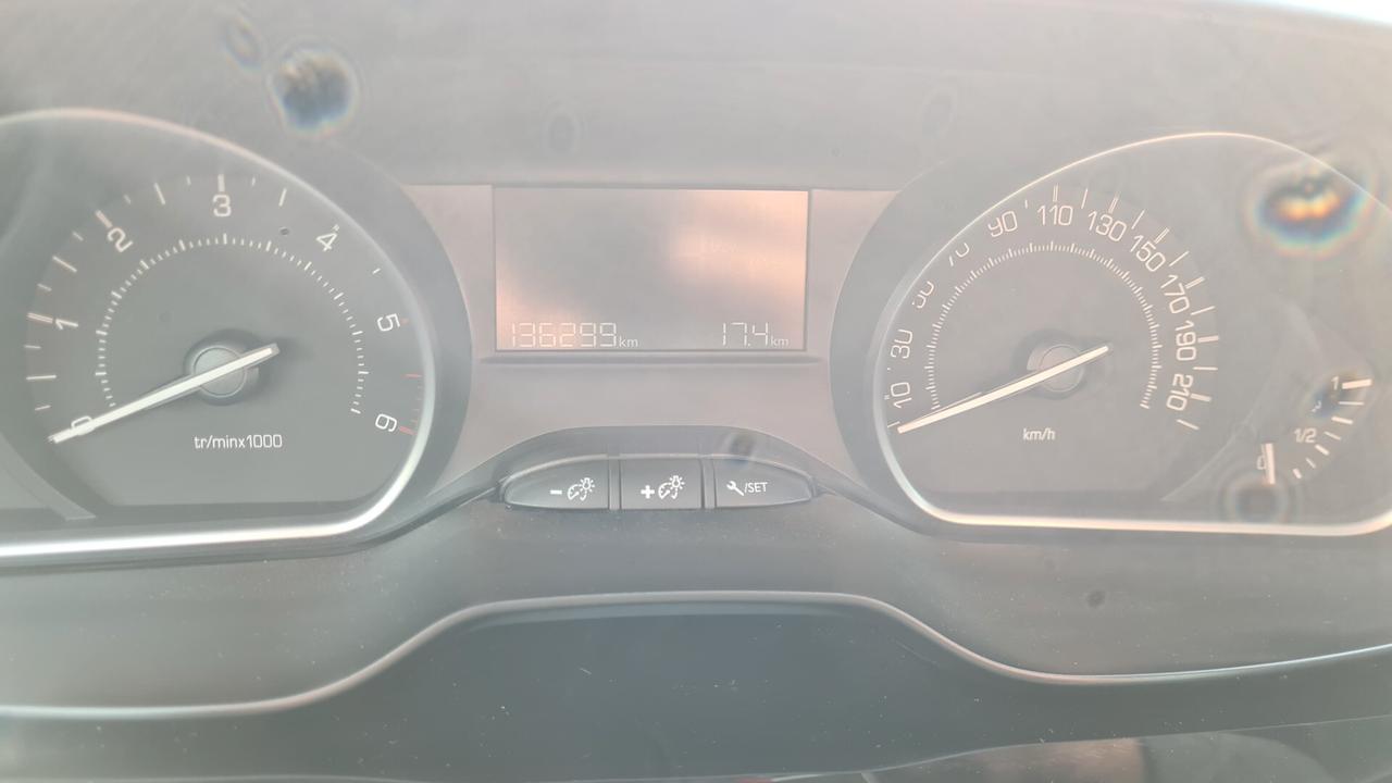 Peugeot 2008 1.6 BlueHDi 75 Active 2015 NEOPATENTATI