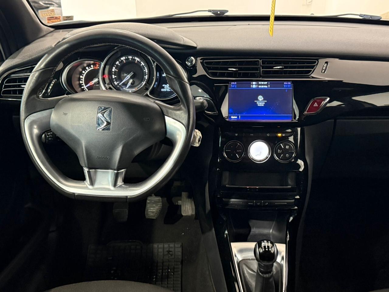 DS Ds3 SPORT CHIC 1.2 110CV