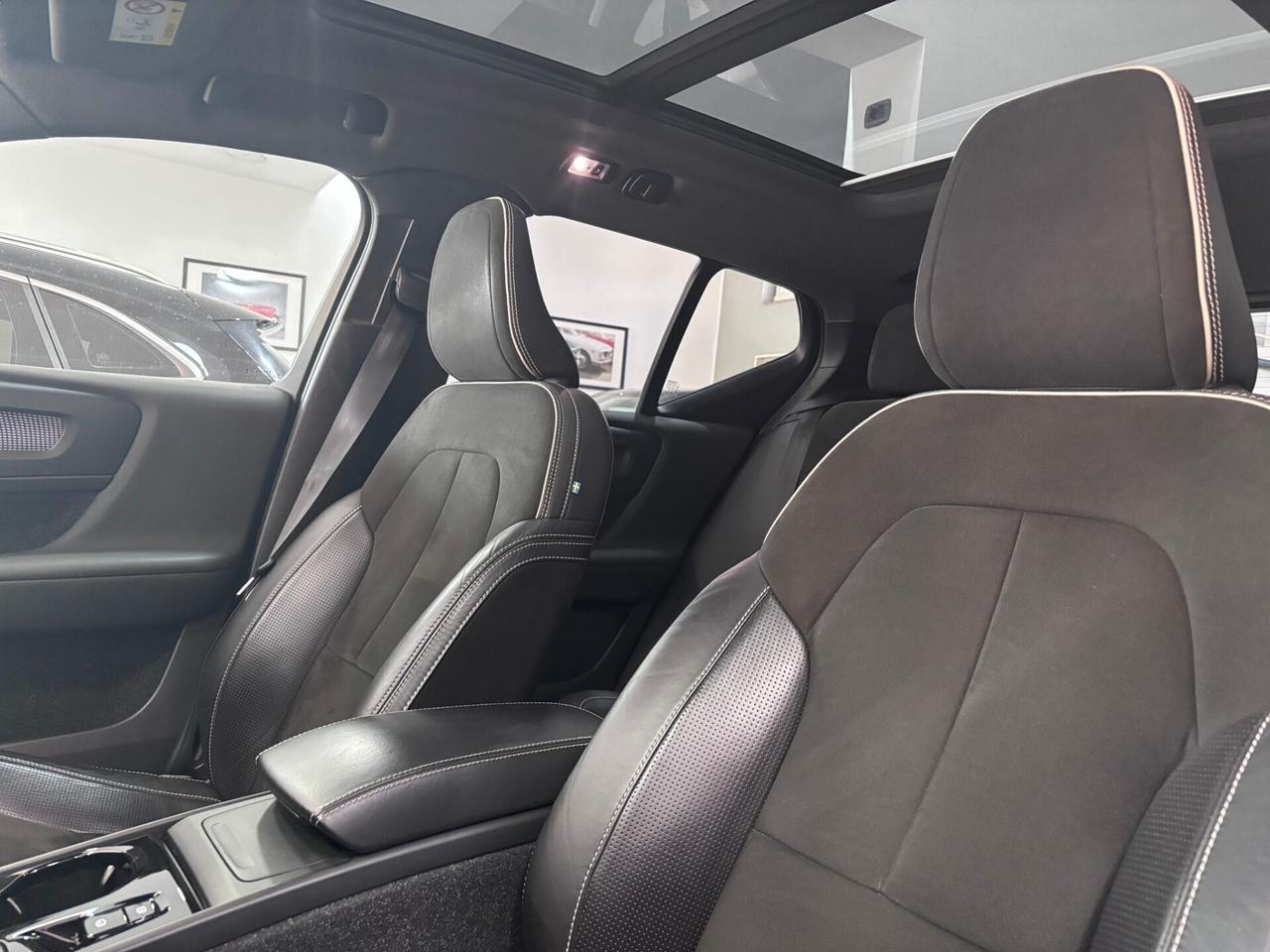 Volvo XC40 R-DESIGN LET-NAVI-TETTO