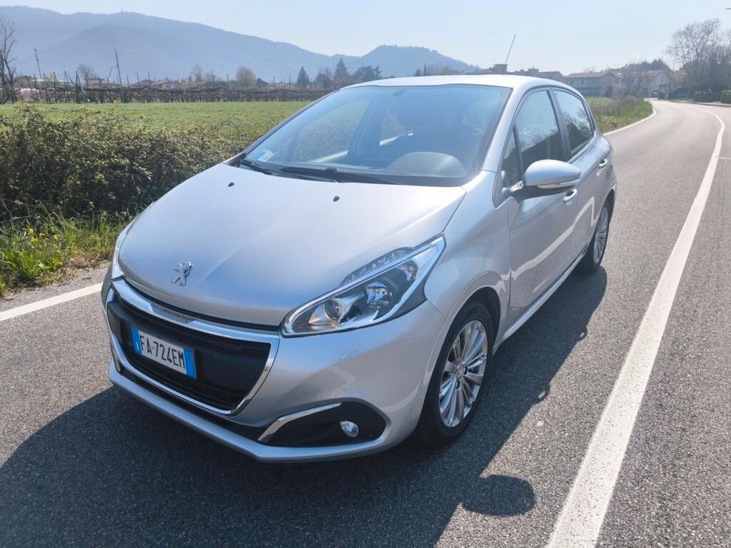 PEUGEOT 208 1,2 BENZ- KM 70000-UNIPROPRIETARIO-EURO 6