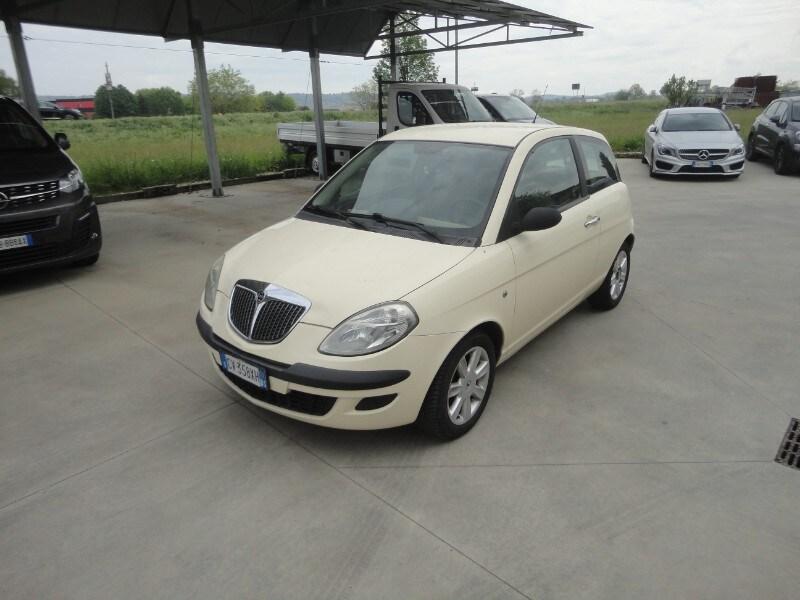 LANCIA Ypsilon 1.2 Oro