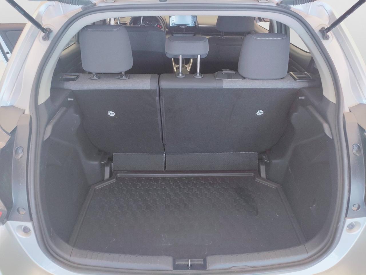 TOYOTA Yaris IV 2020 - Yaris 1.5h Active