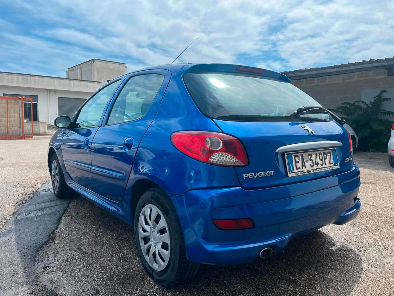 Peugeot 206 Plus 1.4 70CV Tagliandata