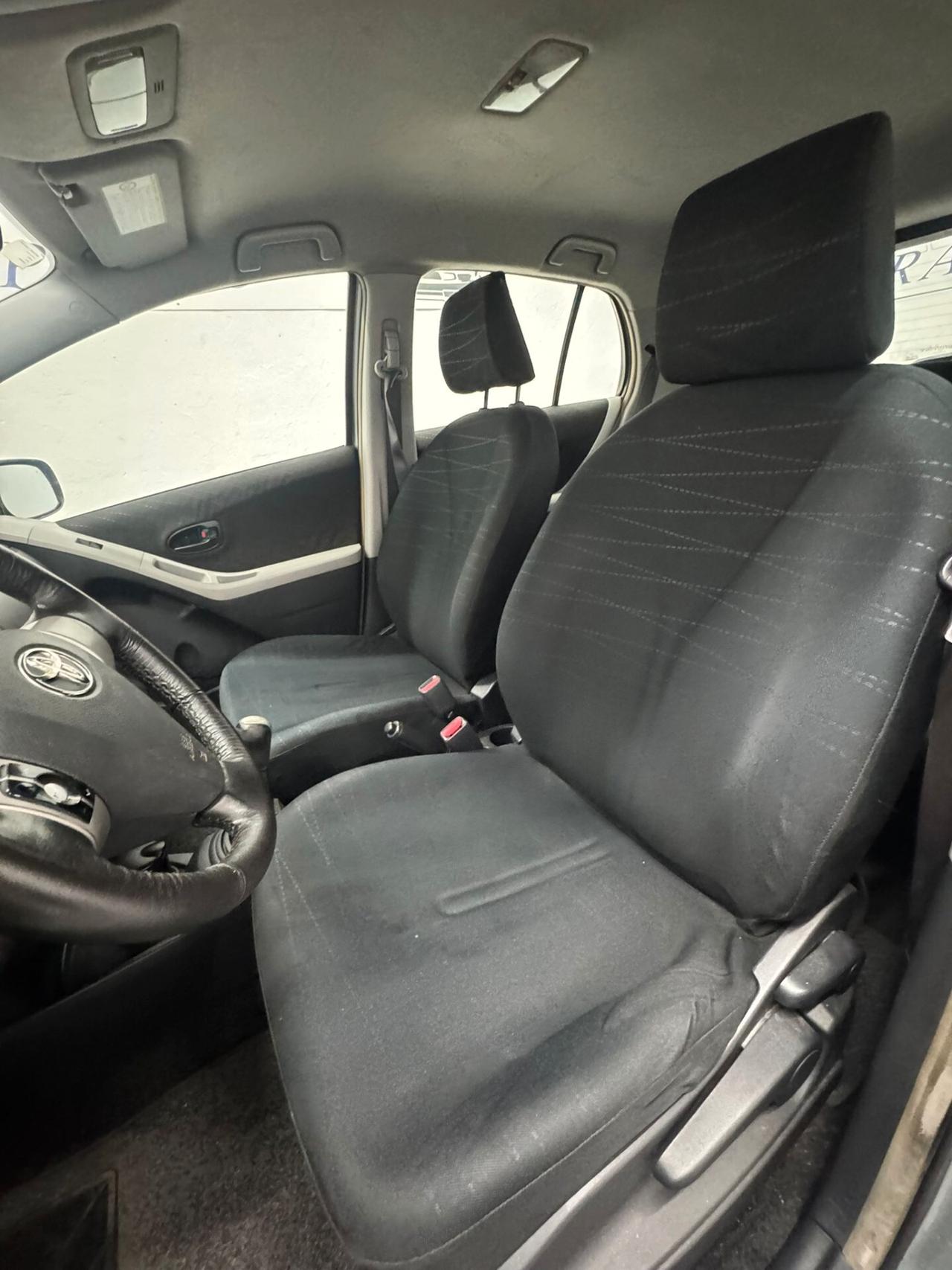 Toyota Yaris 1.0 5 porte Sol