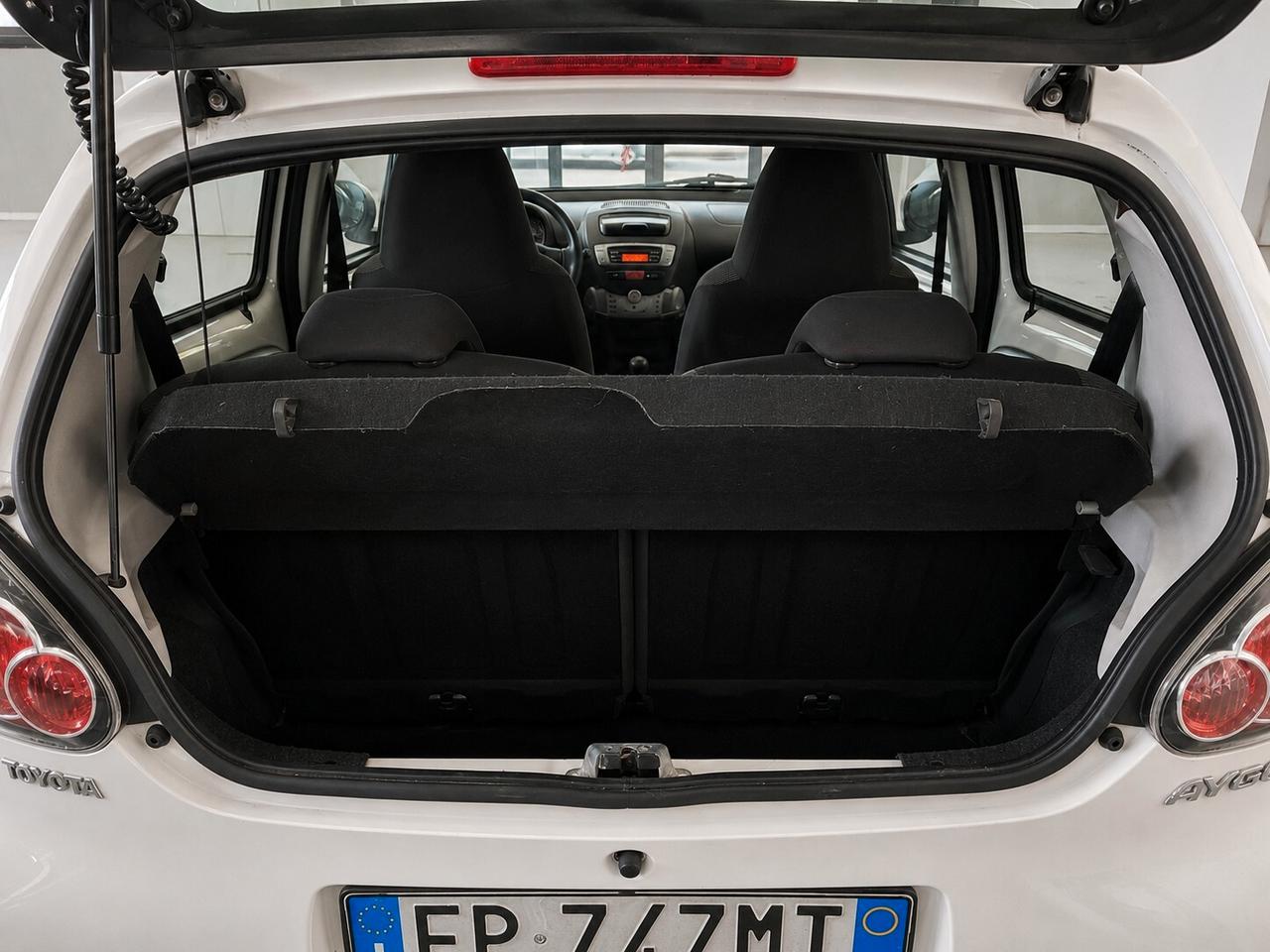 Toyota Aygo 1.0 12V VVT-i 5 porte Active Connect