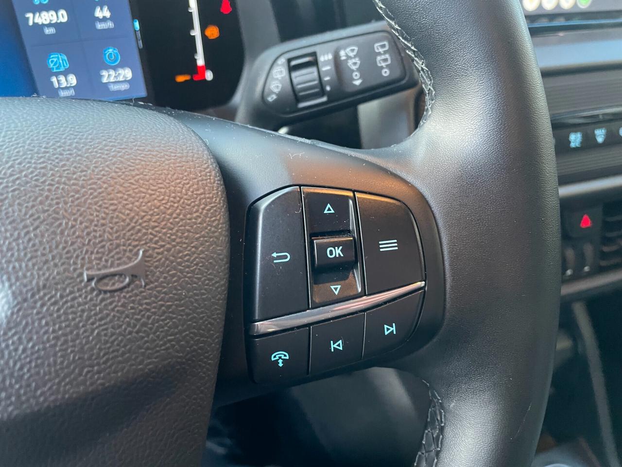 Ford Tourneo Courier 1.0 EcoBoost Titanium PROMO UNICO PROPRIETARIO