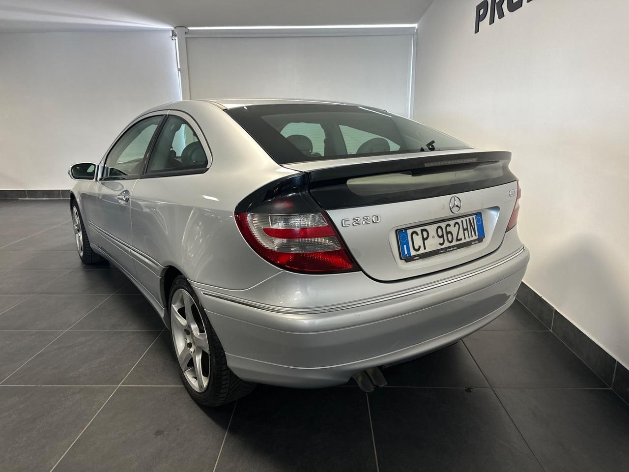 MERCEDES-BENZ C 220 COUPE 150CV MANUALE