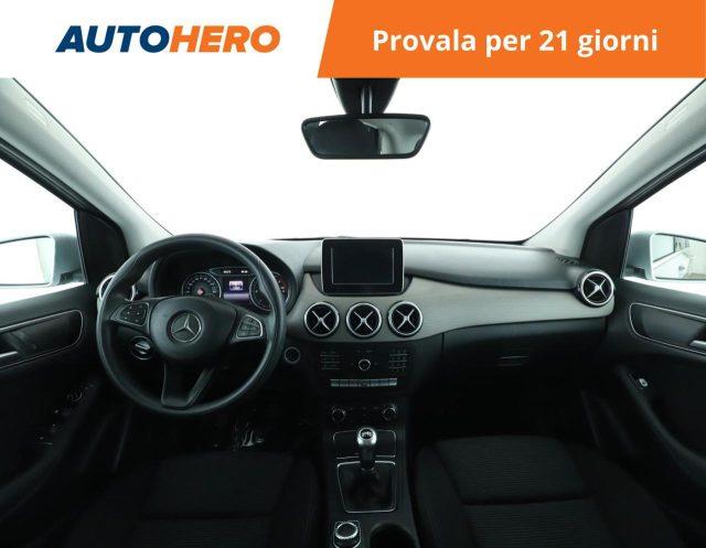 MERCEDES-BENZ B 180 d Business