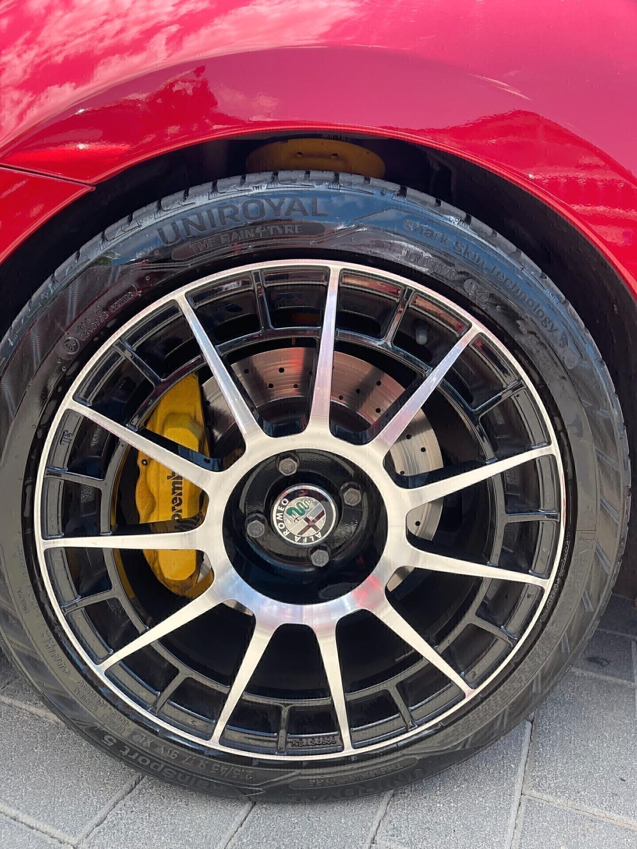 Alfa Romeo MiTo 1.4 220cv Allestimento Quadrifoglio