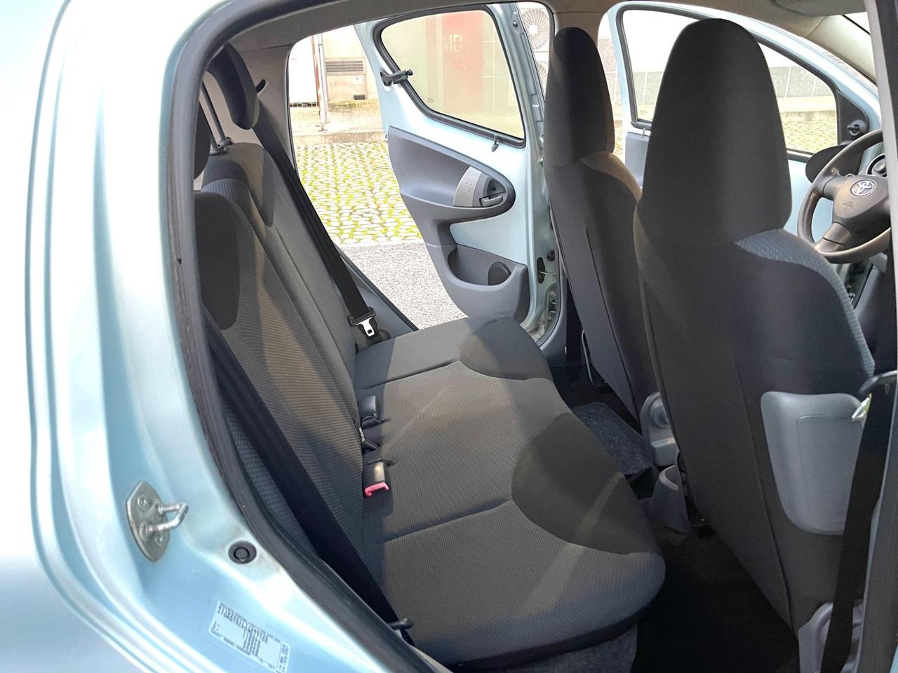 Toyota Aygo 1.0 12V VVT-i 5 porte Sol