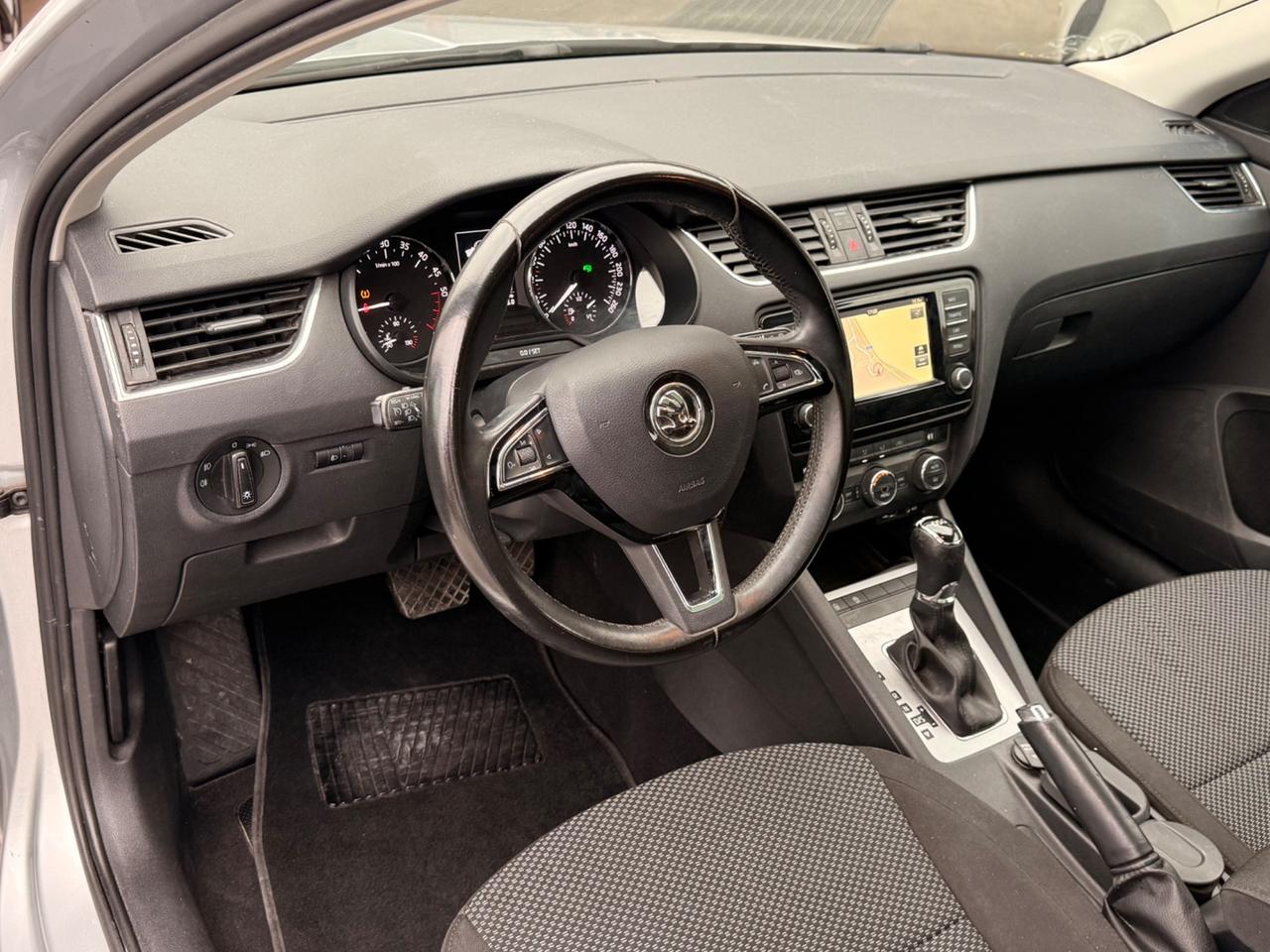 Octavia 1.6 TDI/dsg/rate/(( 80 mila km- unipro ))