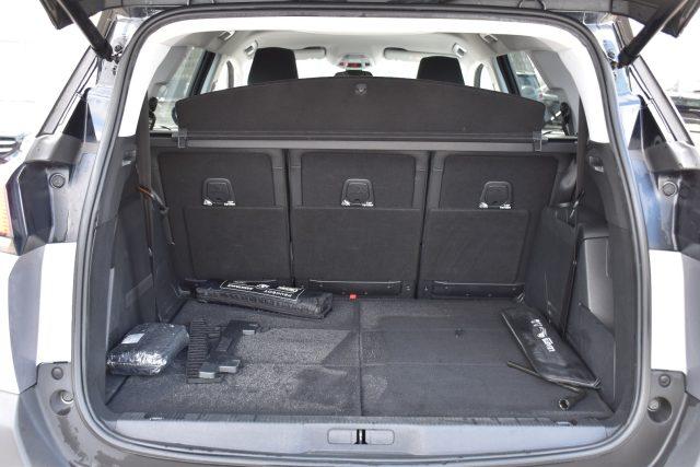 PEUGEOT 5008 BlueHDi 130 S&S EAT8 Crossway