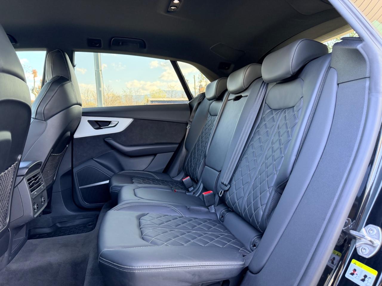 Audi Q8 50 TDI 286 CV quattro s-line plus cerchi 23