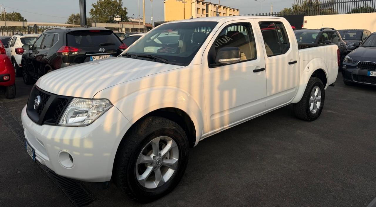 Nissan Navara 2.5 dCi 190CV 4 porte doppia cabina