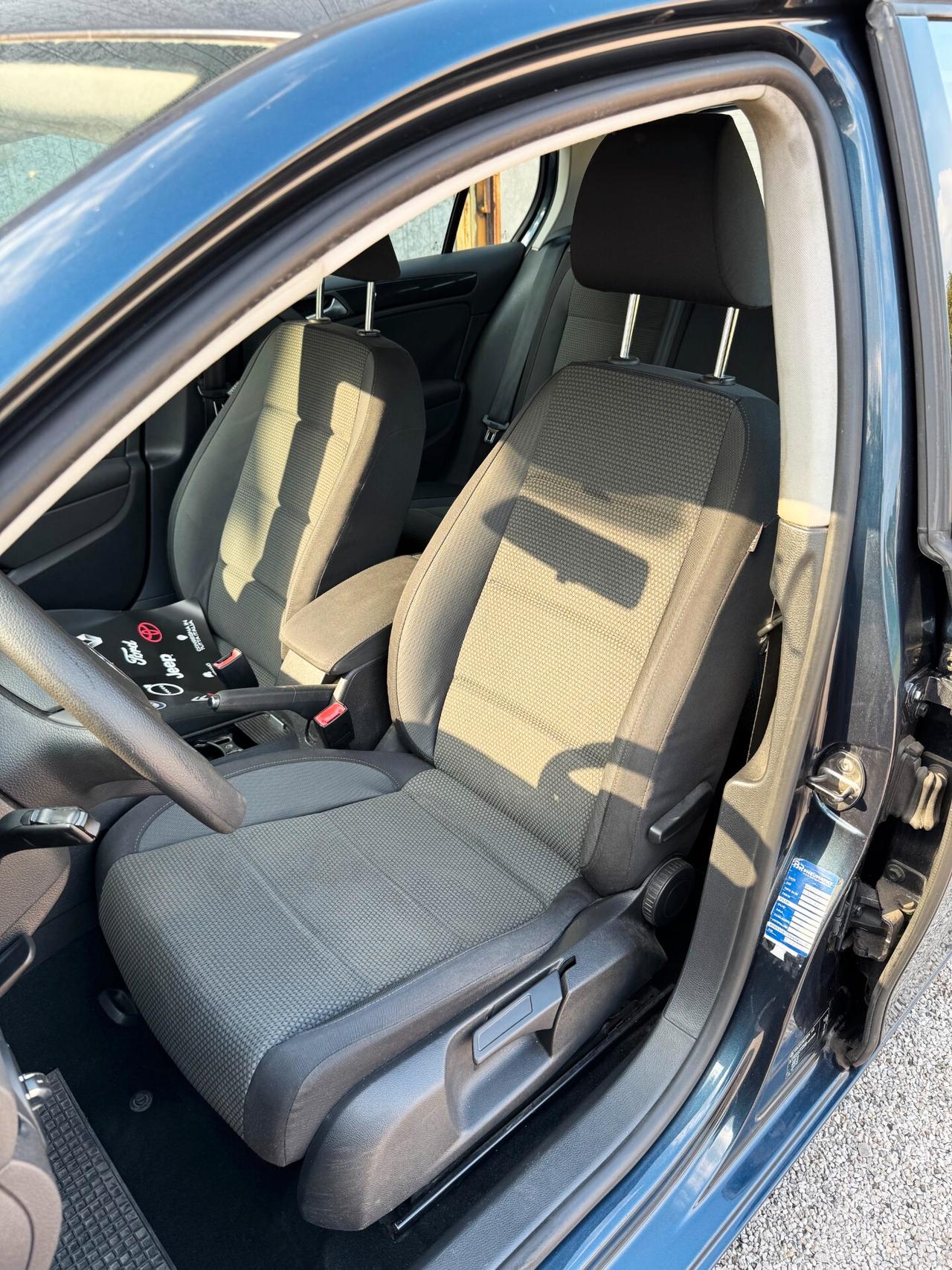 Volkswagen Golf 5p 1.6 TDI Comfortline | UNICO PROPRIETARIO