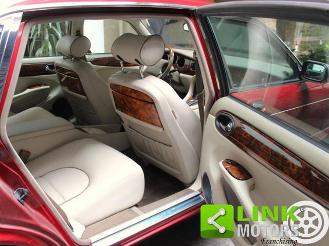 JAGUAR Daimler XJ 4.0 Super V8 Passo lungo, pelle, radica,