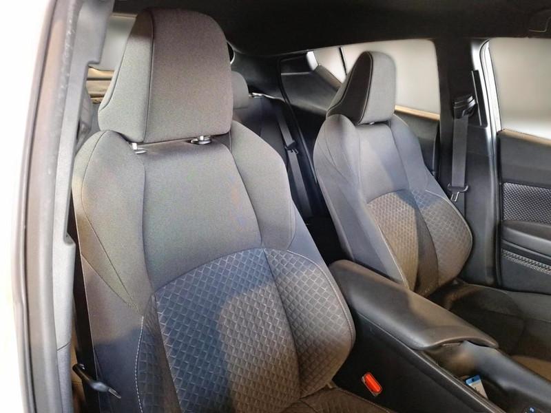 TOYOTA C-HR 1.8H 98CV E-CVT Business