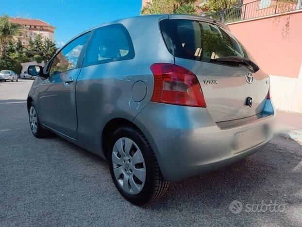 Toyota Yaris 1.0 3 porte Sol ideale per neo patent