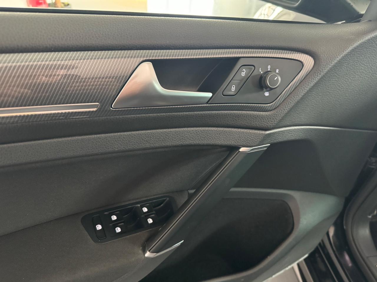 Volkswagen Golf 7.5 1.6 TDI 115CV R-Line *Tetto*