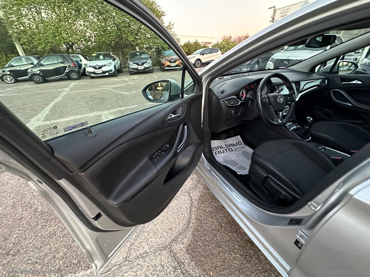 OPEL Astra 1.0 T Innovation