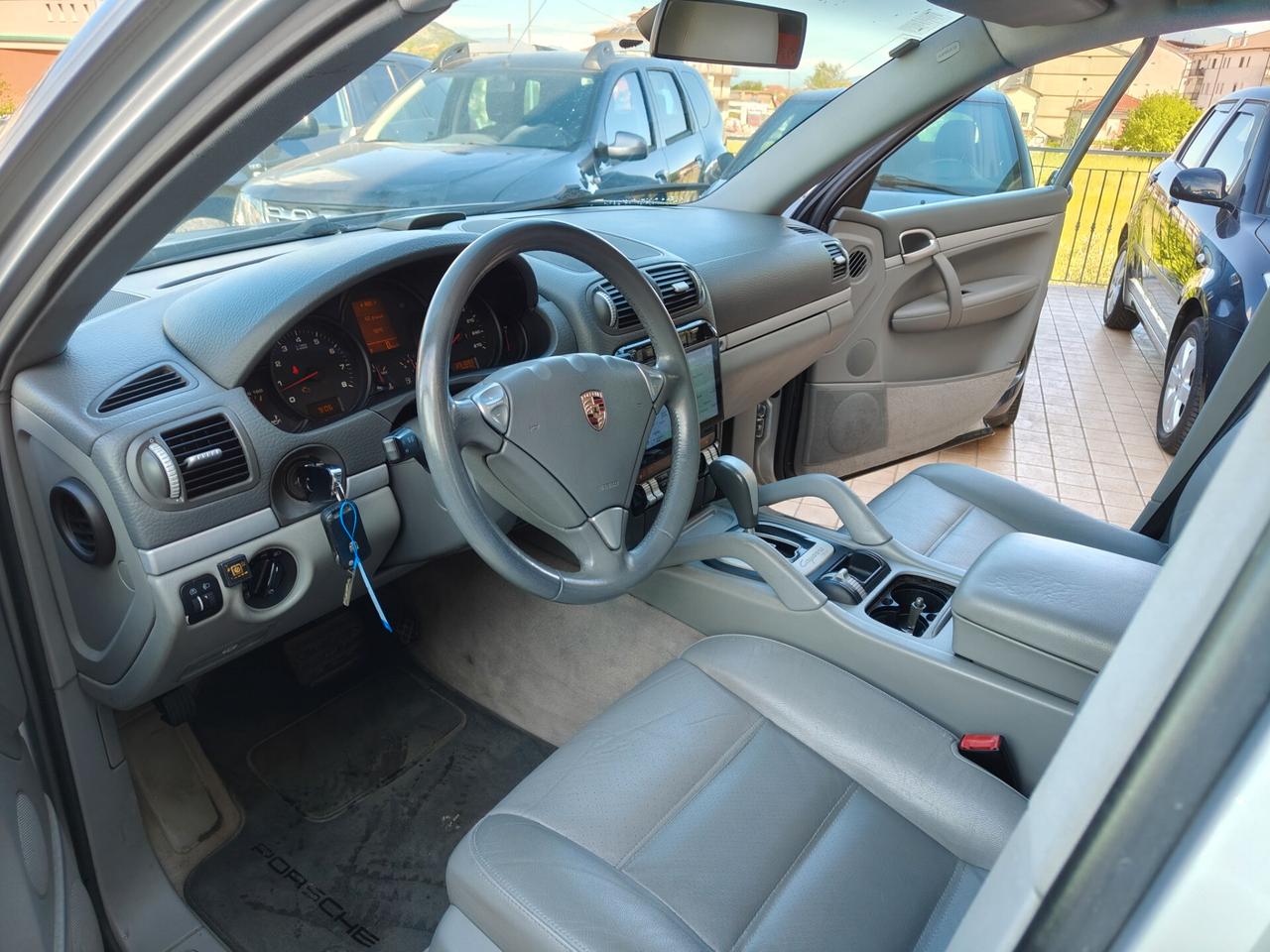 Porsche Cayenne 3.2 V6 cat