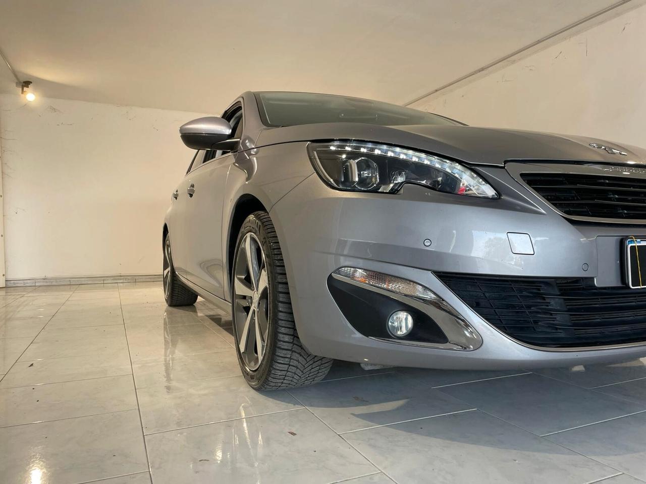 Peugeot 308 BlueHDi 120 S&S Allure