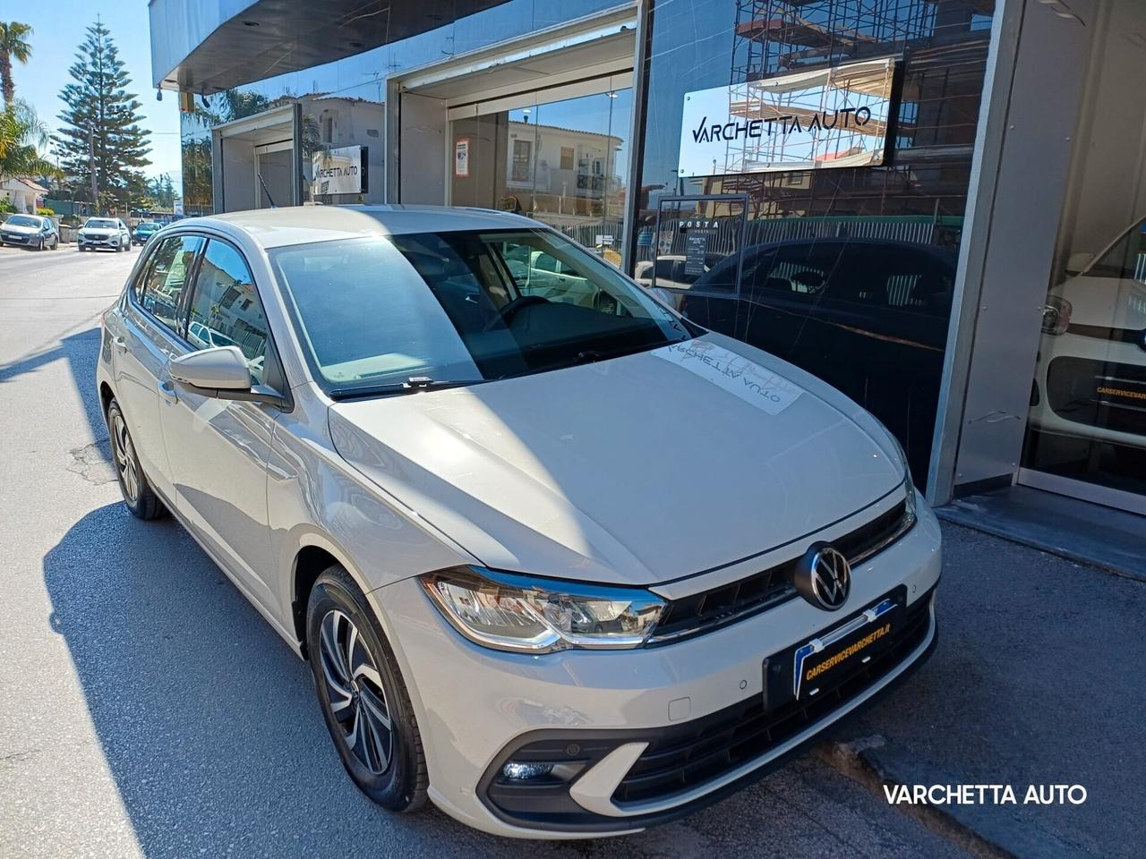 Volkswagen Polo 1.0 TSI Life CON SOLI 6.000 KM!!!
