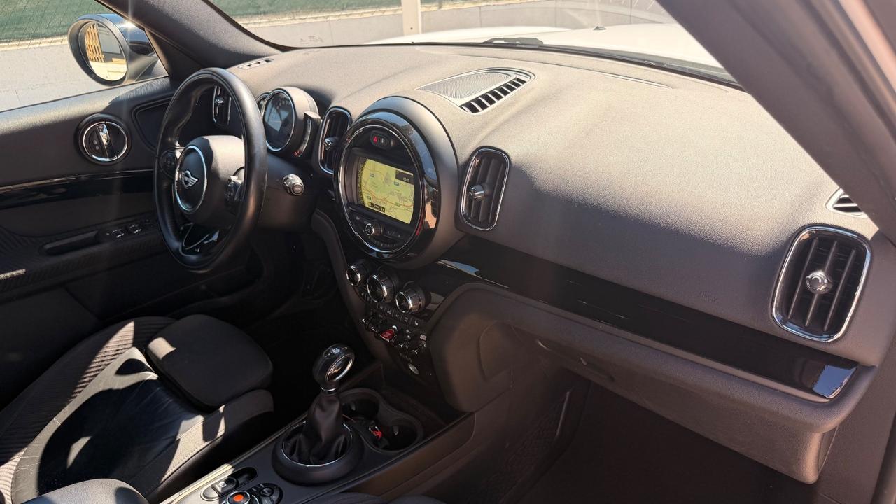 Mini Cooper Countryman 1.5 Hype