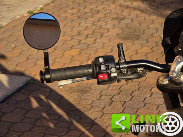 TRIUMPH Street Twin 900