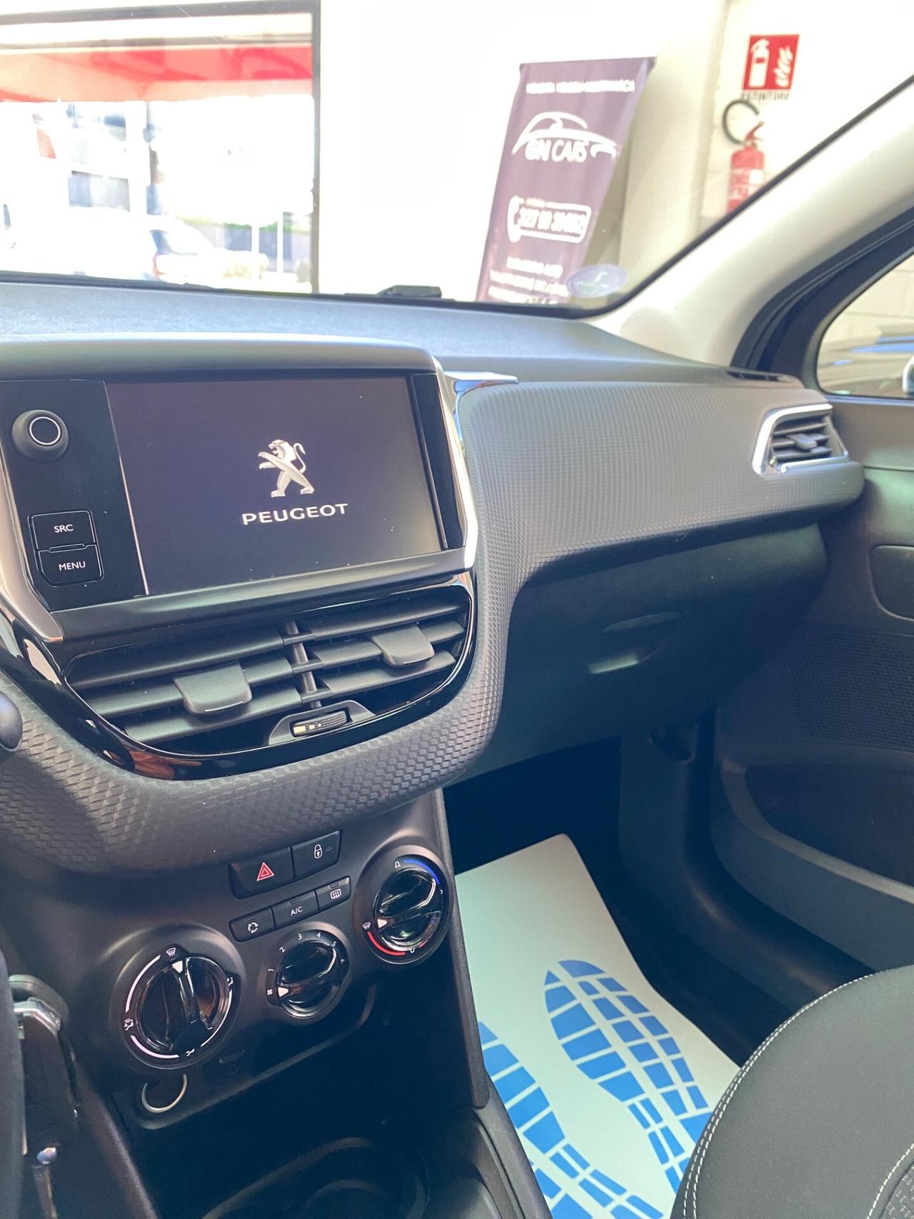 Peugeot 208 puretech Style