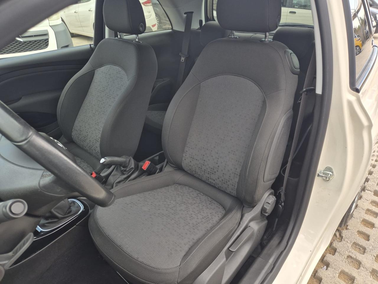 Opel Adam 1.4 87 CV GPL Tech Black Jack