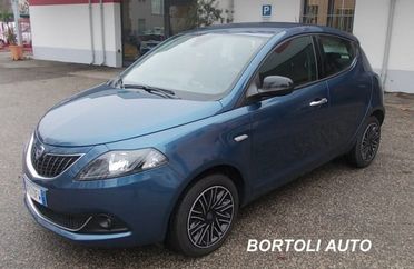 LANCIA Ypsilon 1.0 FIREFLY 24.000 KM HYBRID GOLD NEOPATENTATI