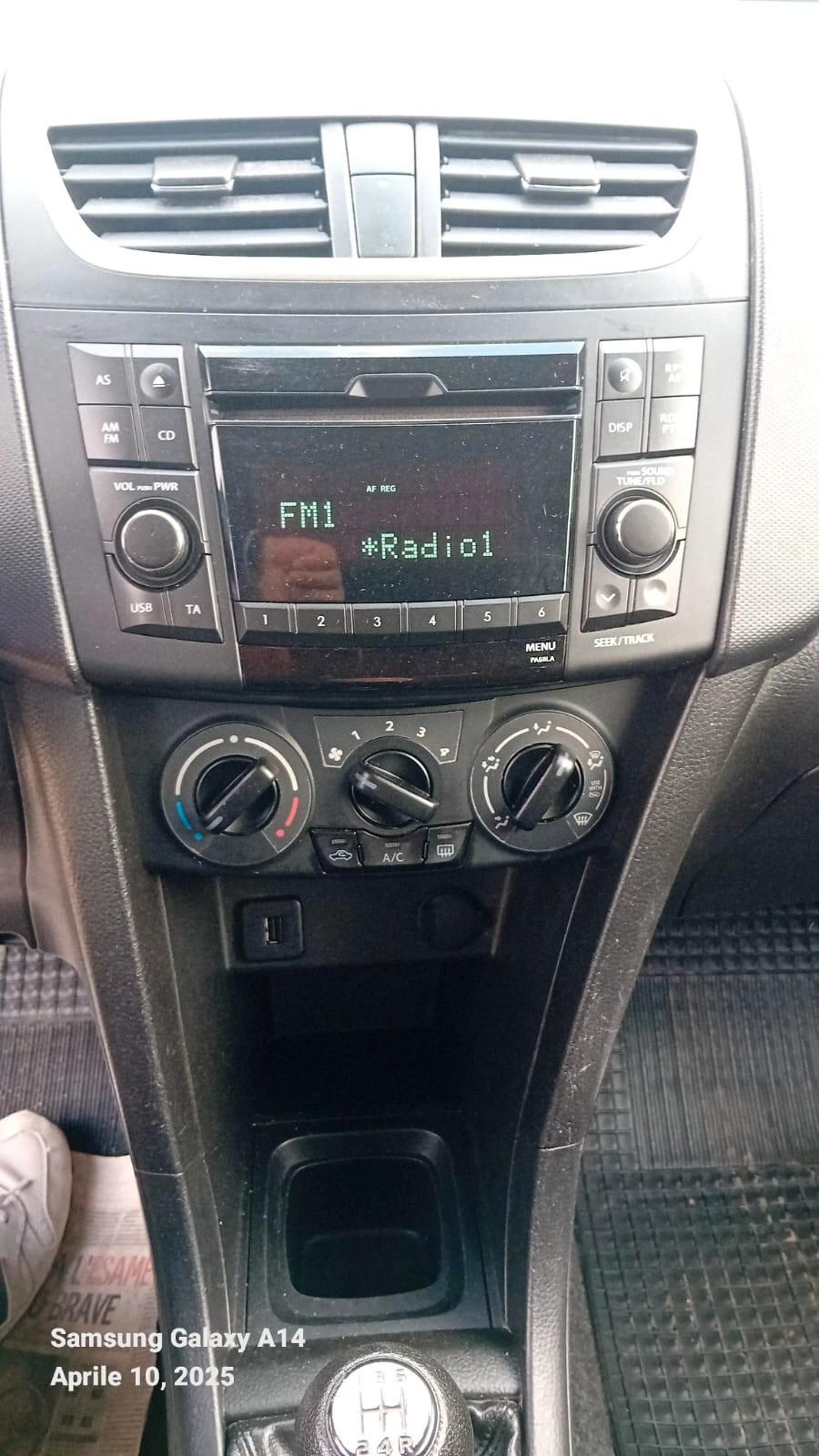 Suzuki Swift 1.3 DDiS 5 porte B-Cool Bi-Color