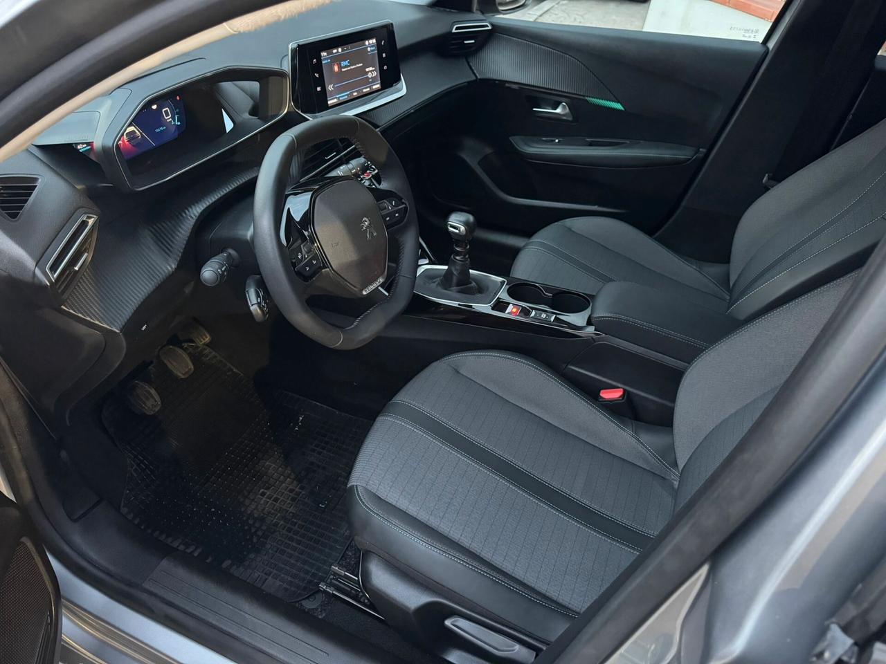 Peugeot 208 100cv BlueHDi Allure Pack