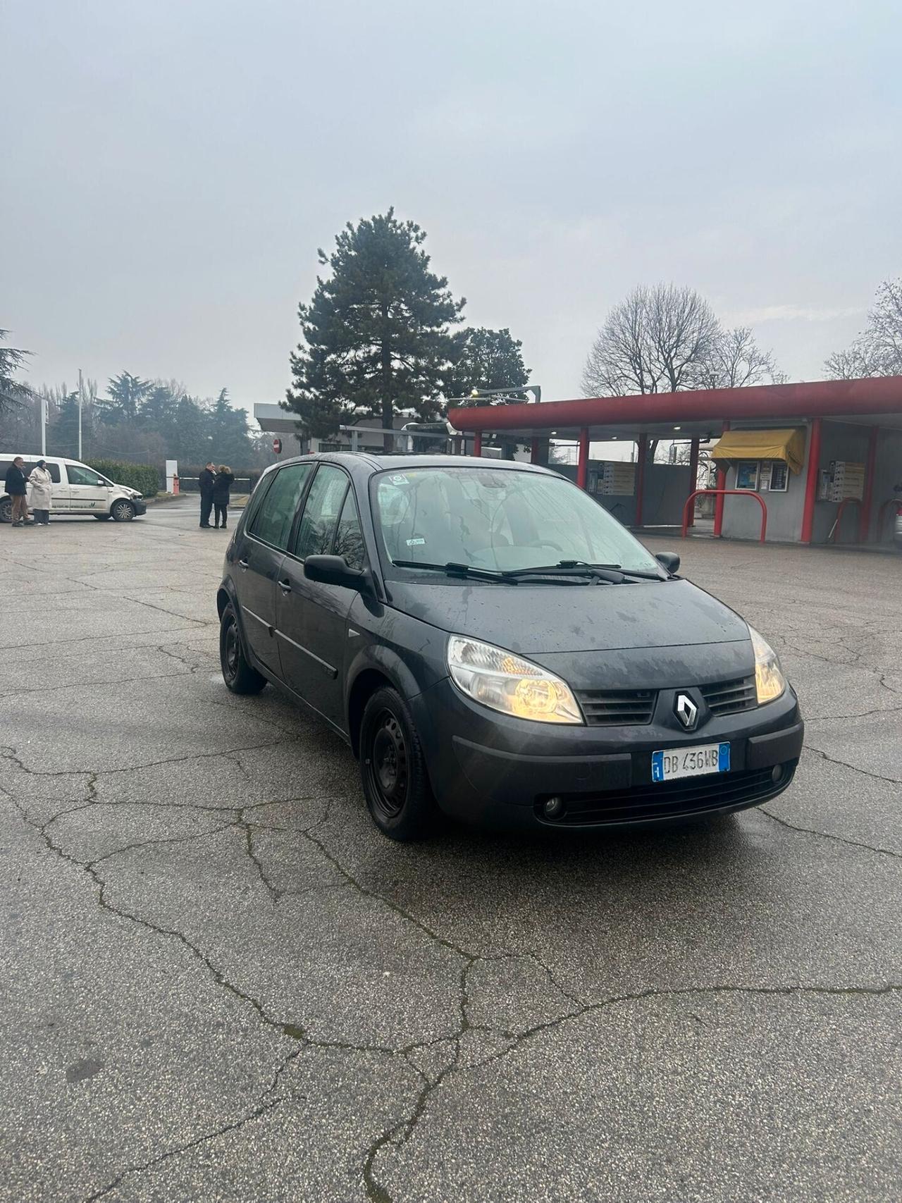 Renault Scenic Scénic 1.9 dCi/130CV Confort